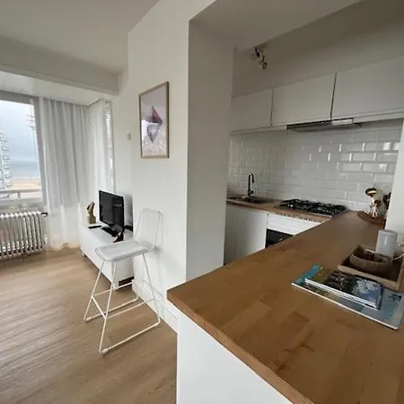 Leonie Met Zeezicht Apartamento Koksijde
