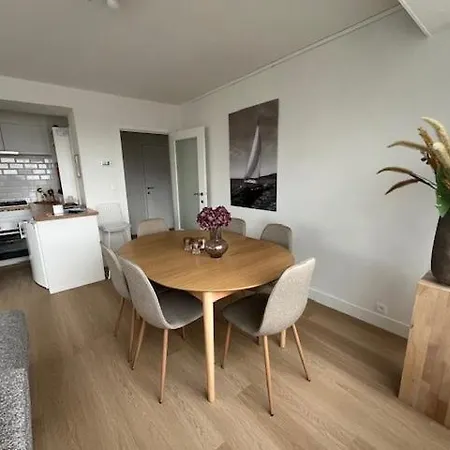 Leonie Met Zeezicht Met Airco *