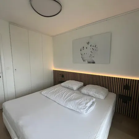 Leonie Met Zeezicht * Coxyde