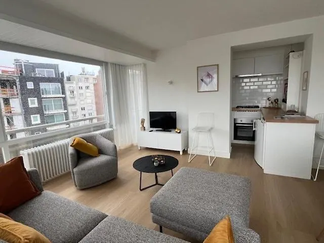 Leonie Met Zeezicht Appartement *