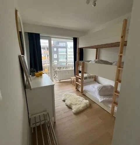 Leonie Met Zeezicht Appartement